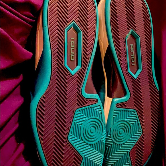 And1 - Picture 2 of 4